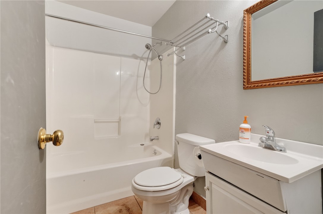 4905 Curtis Clark Dr Property Photo 21