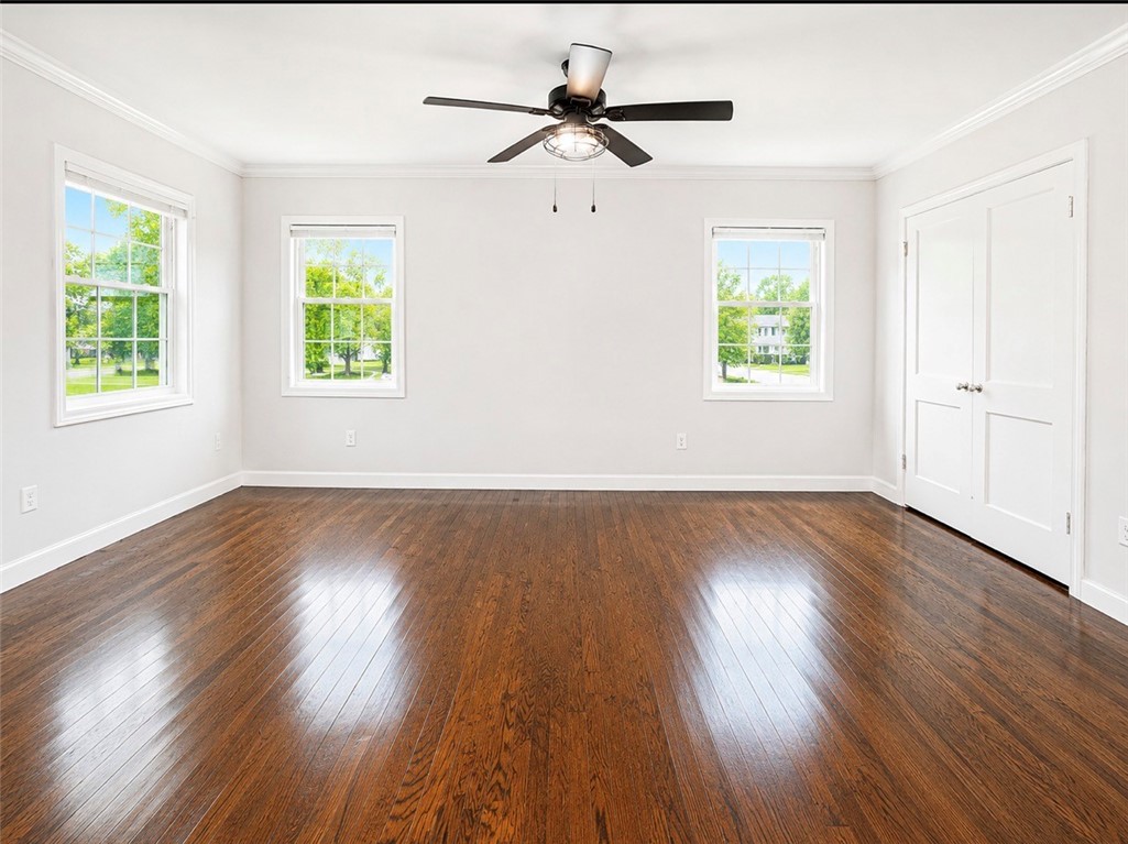 310 Wilshire Pl Property Photo 9