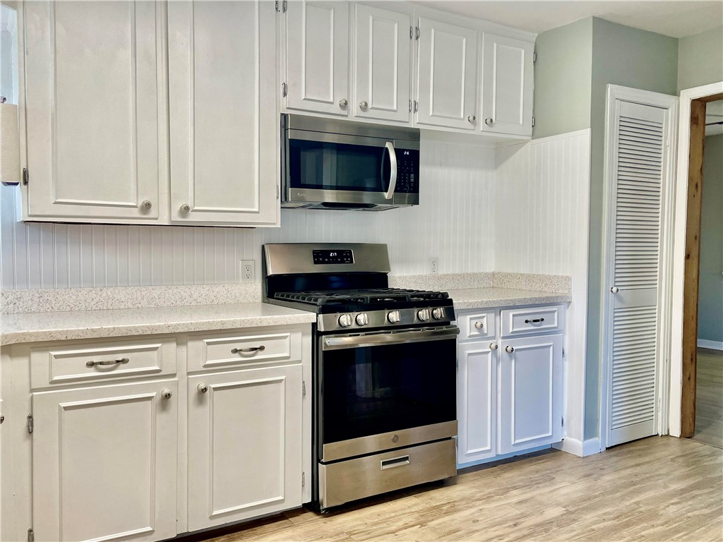 1006 Collingswood Dr Property Photo 3