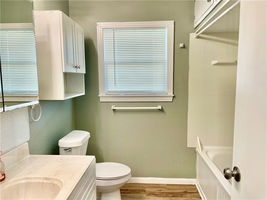 1006 Collingswood Dr Property Photo 6
