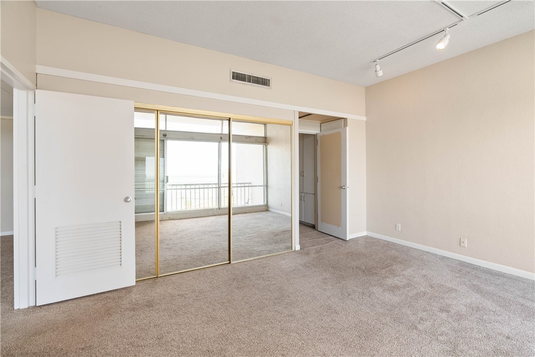4600 Ocean Dr 906 Property Photo 11