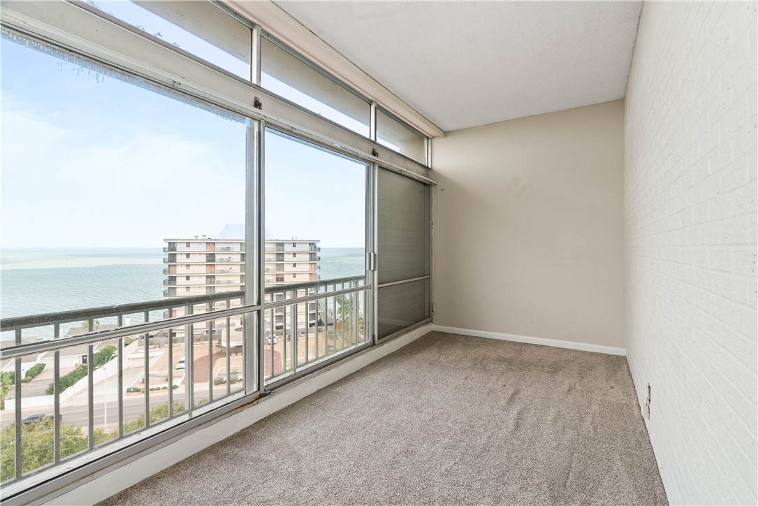 4600 Ocean Dr 906 Property Photo 13