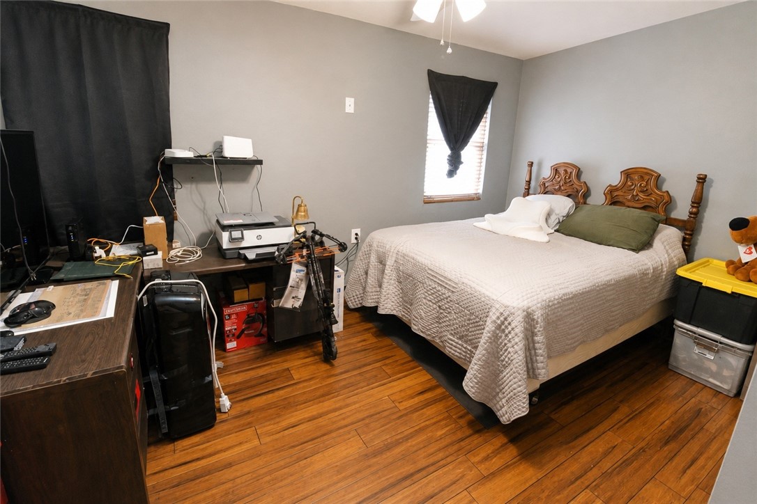 617 N Houston St Property Photo 10