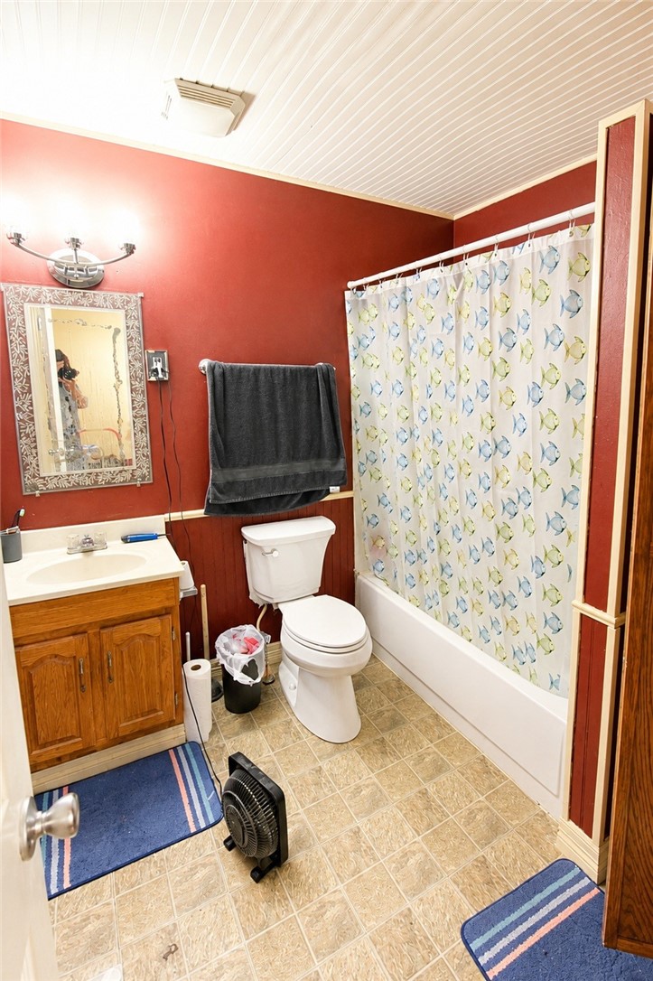 617 N Houston St Property Photo 18