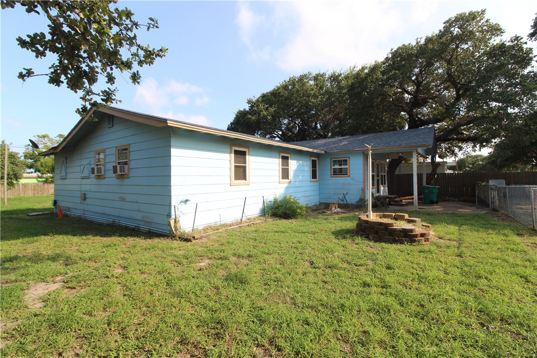 617 N Houston St Property Photo 30