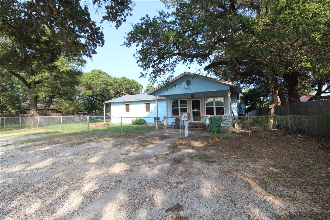 617 N Houston St Property Photo 32