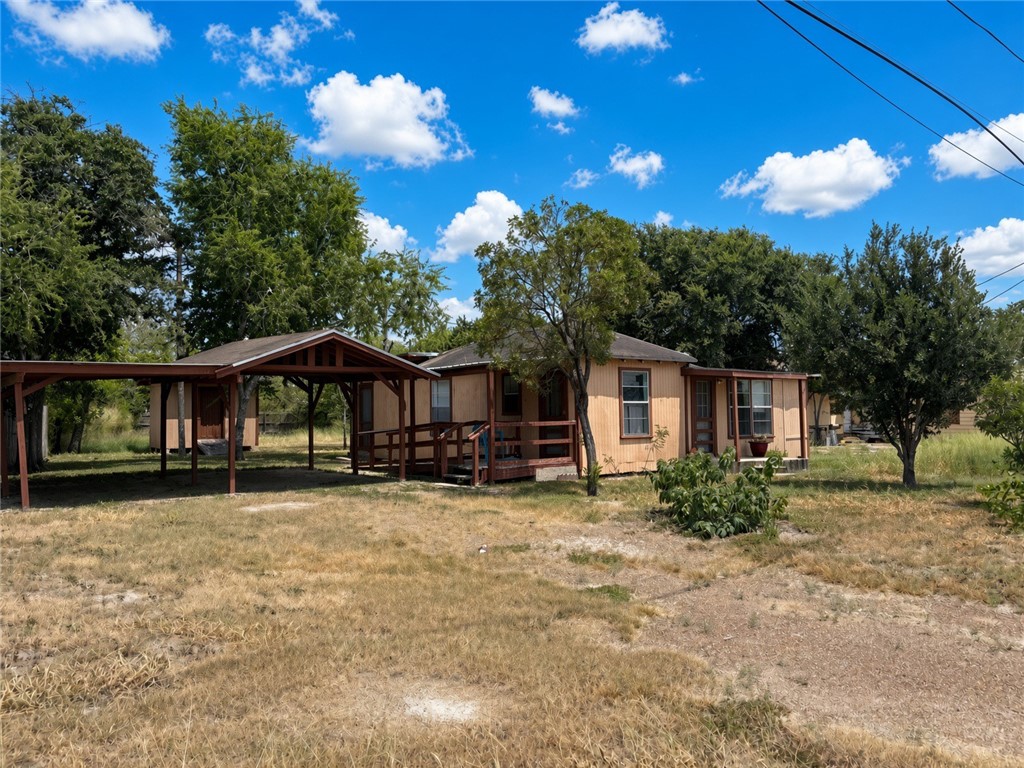 1315 Railroad St Property Photo 1