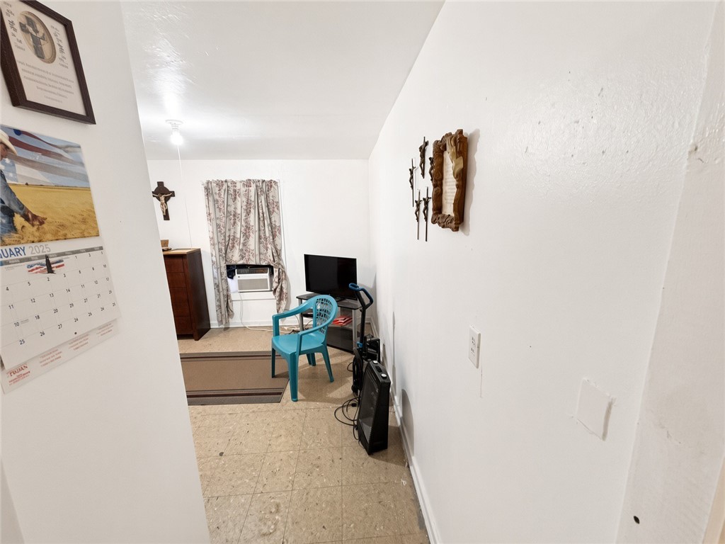 1315 Railroad St Property Photo 14