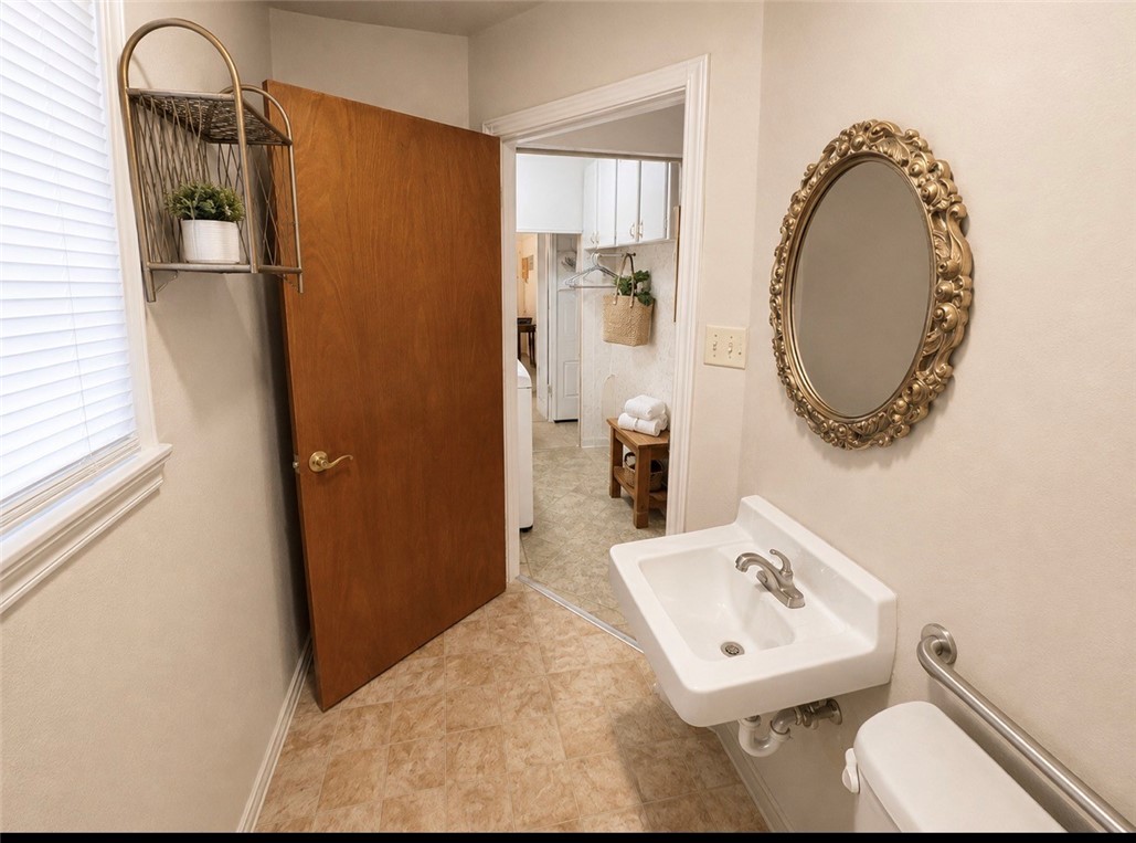 1315 Railroad St Property Photo 22