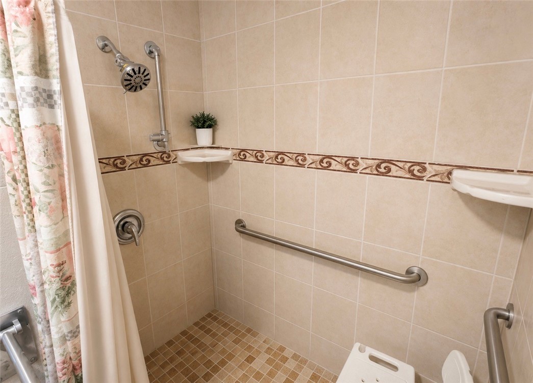 1315 Railroad St Property Photo 23
