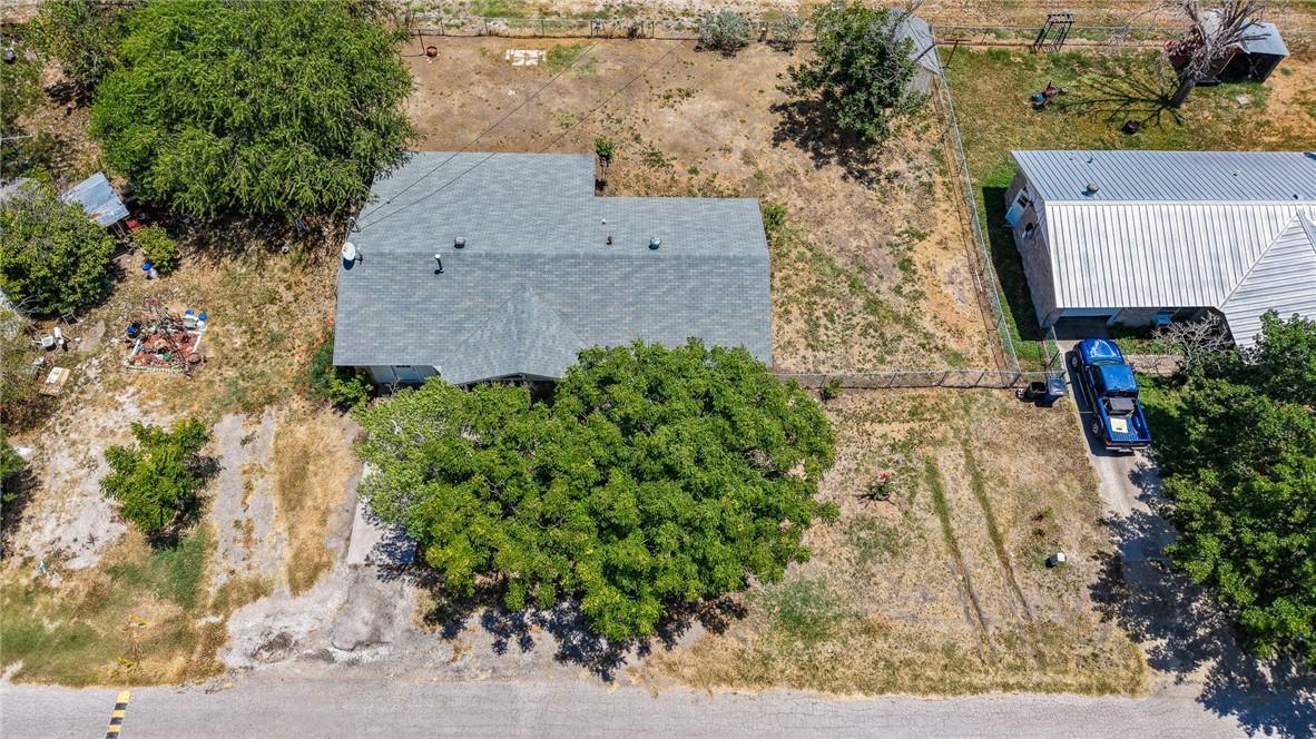 1604 Cadillac Property Photo 5