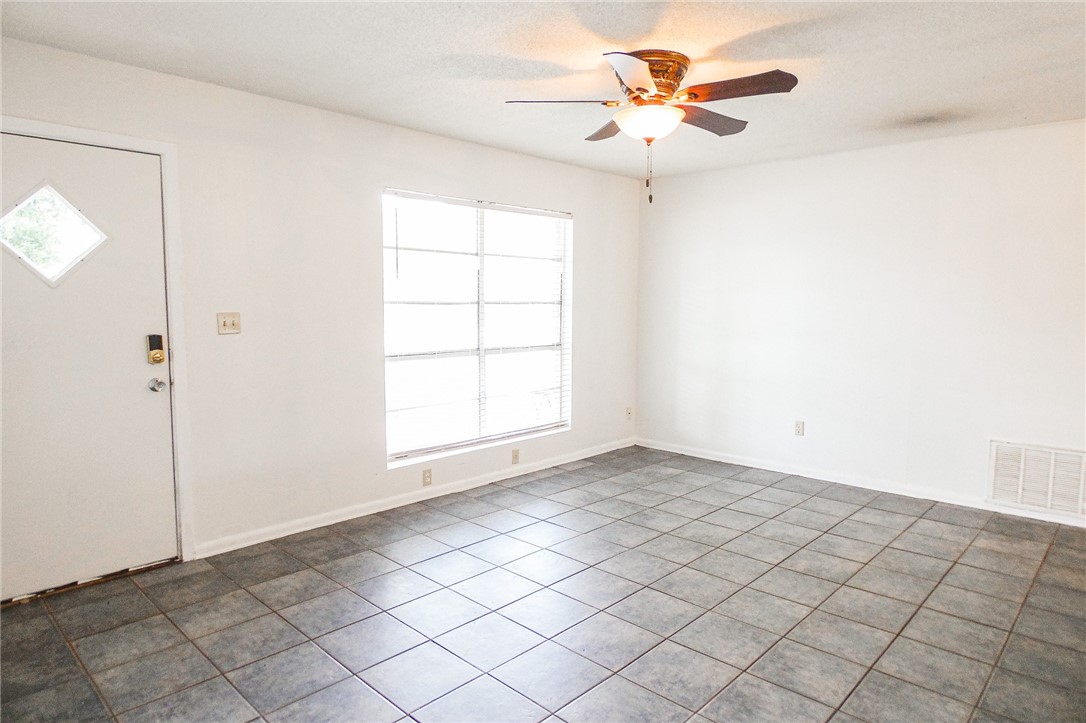 1604 Cadillac Property Photo 9