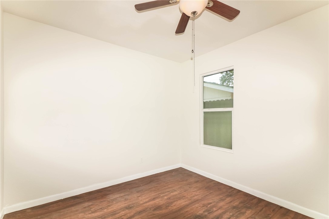 306 N Houston St Property Photo 11