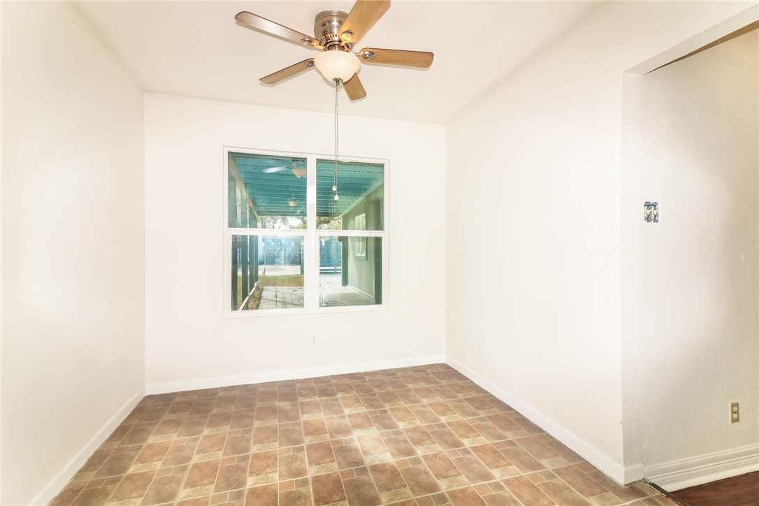 306 N Houston St Property Photo 13