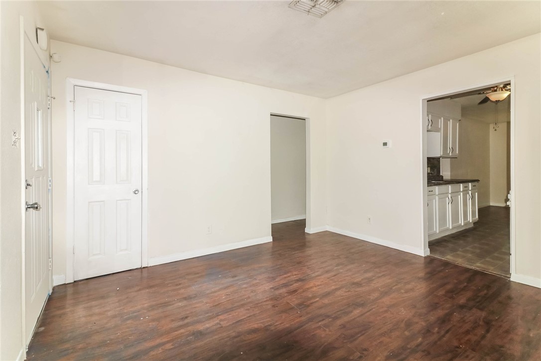 306 N Houston St Property Photo 18
