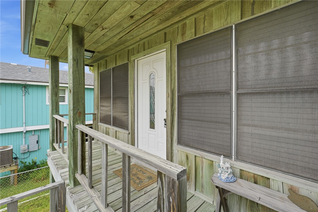 623 Woodhaven Property Photo 4
