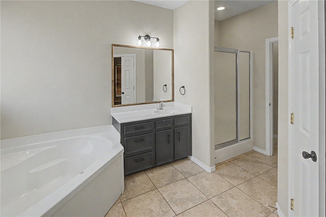 2529 Windrose Dr Property Photo 18