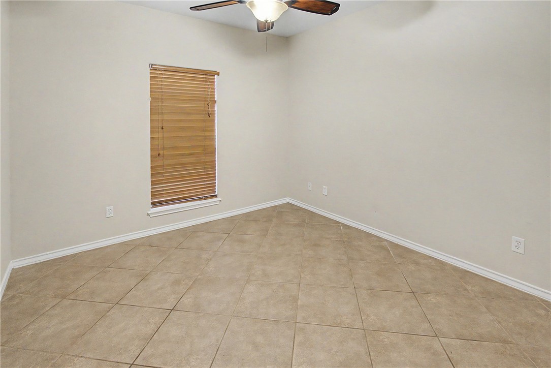 2529 Windrose Dr Property Photo 21