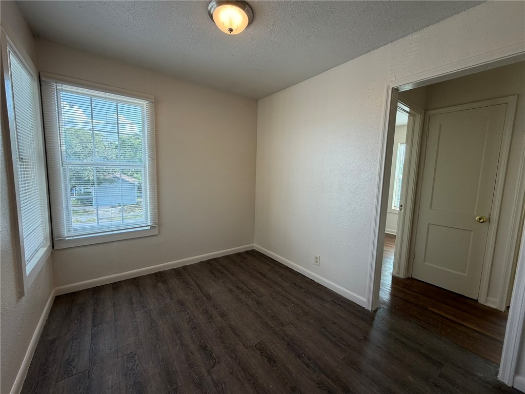 113 Blevins St Property Photo 4