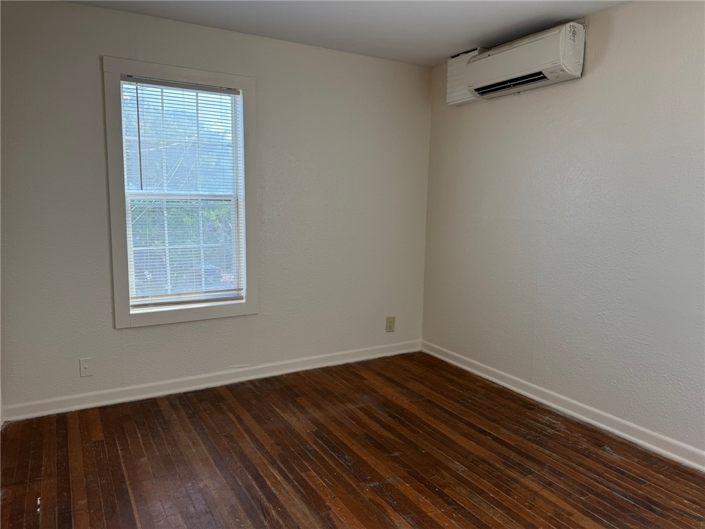 113 Blevins St Property Photo 11
