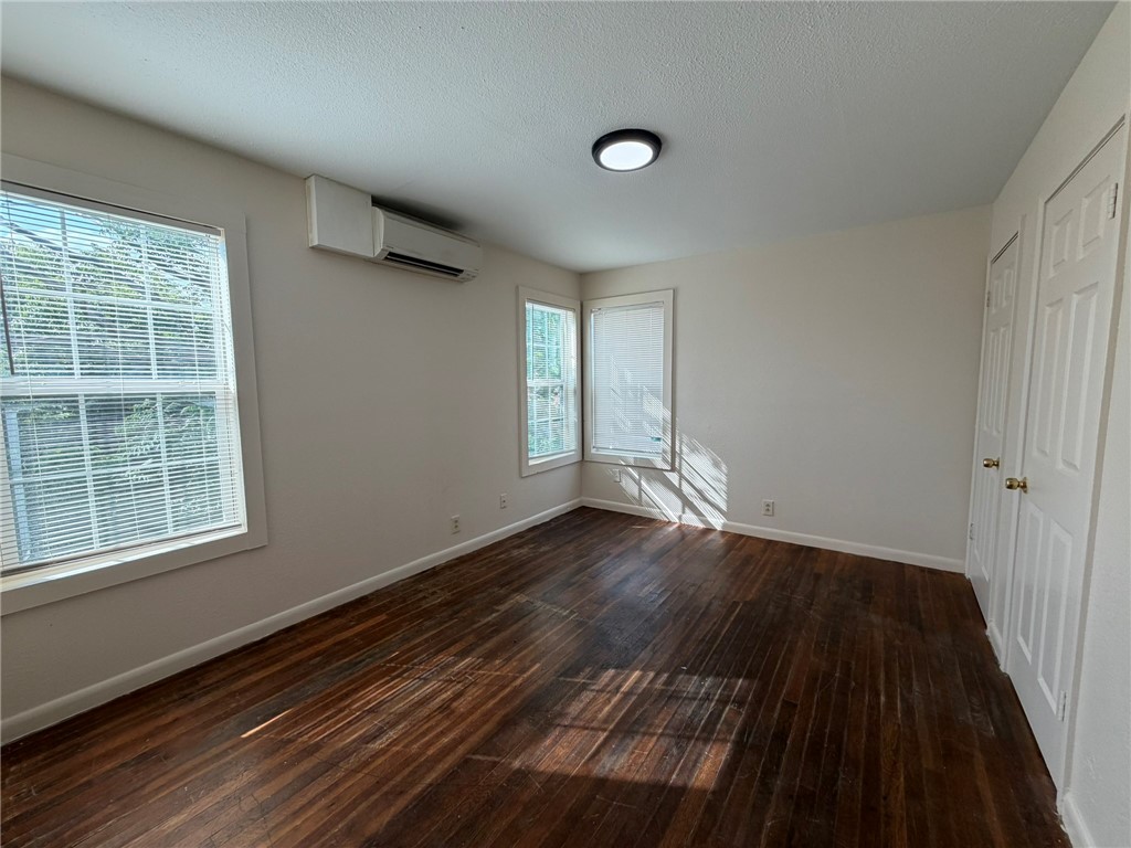 113 Blevins St Property Photo 16