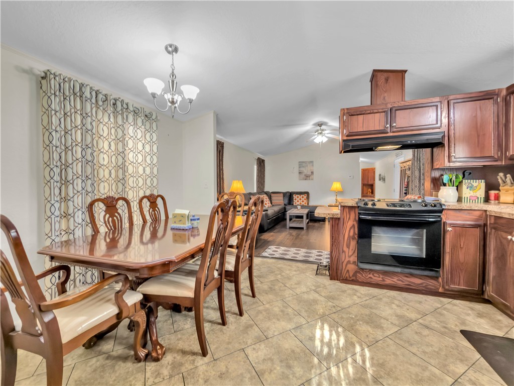 510 Rowe St Property Photo 11