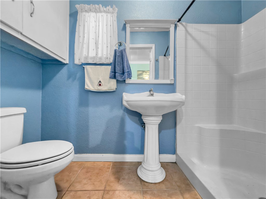 510 Rowe St Property Photo 25
