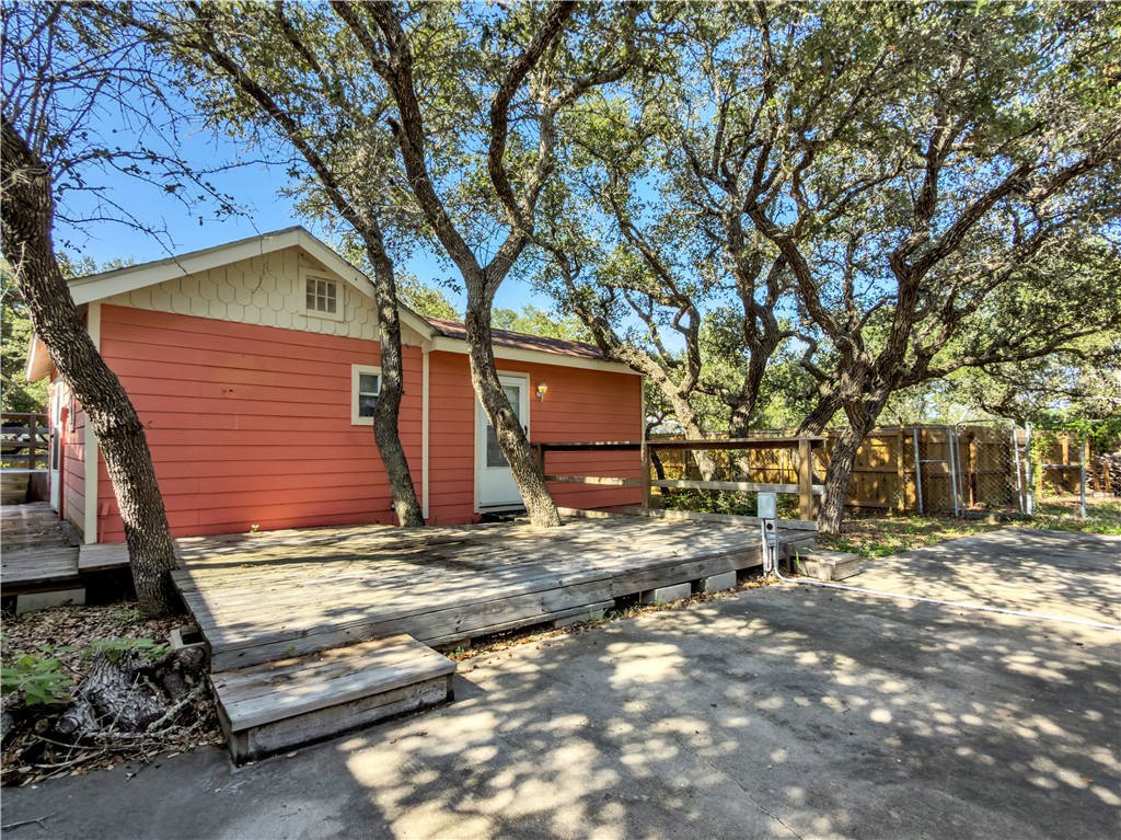 510 Rowe St Property Photo 32