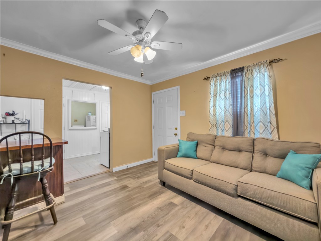 510 Rowe St Property Photo 34