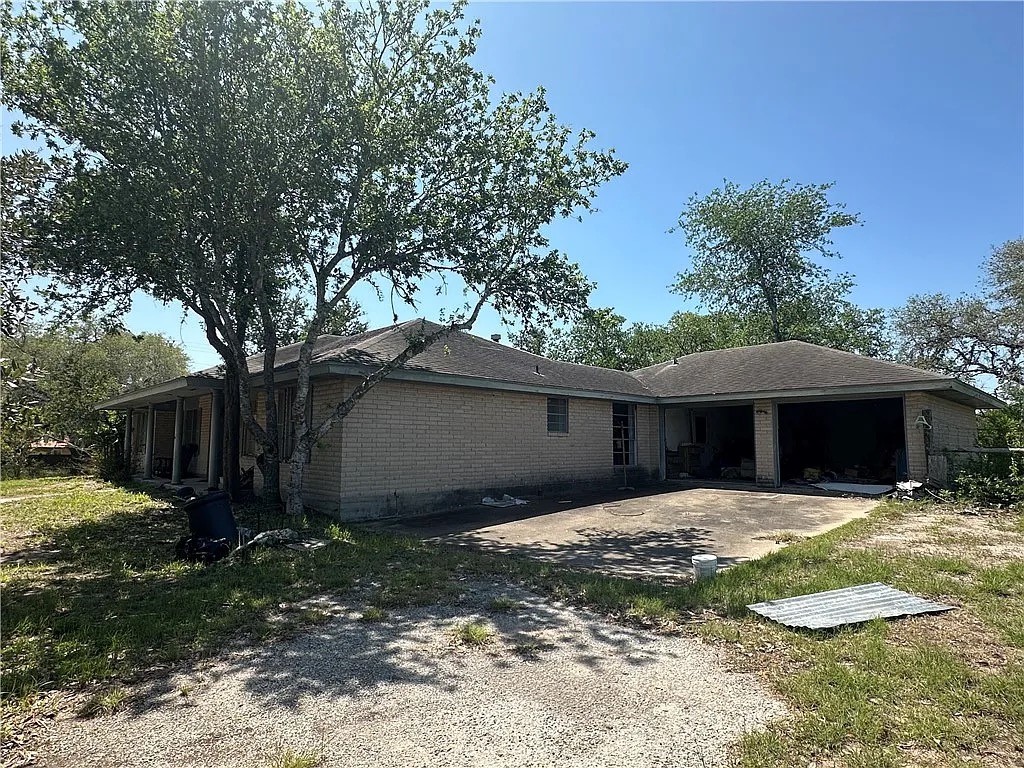 5851 Yucca Property Photo 2