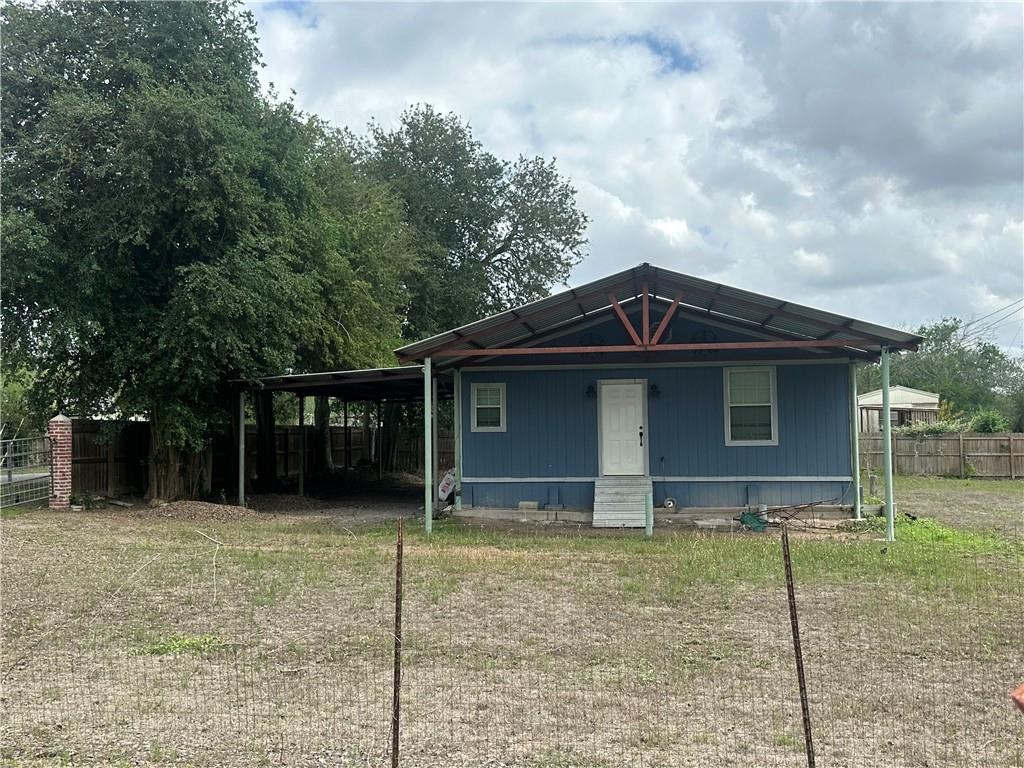 2405 Cox St Property Photo 1