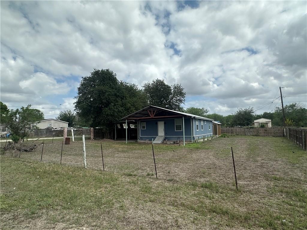 2405 Cox St Property Photo 5