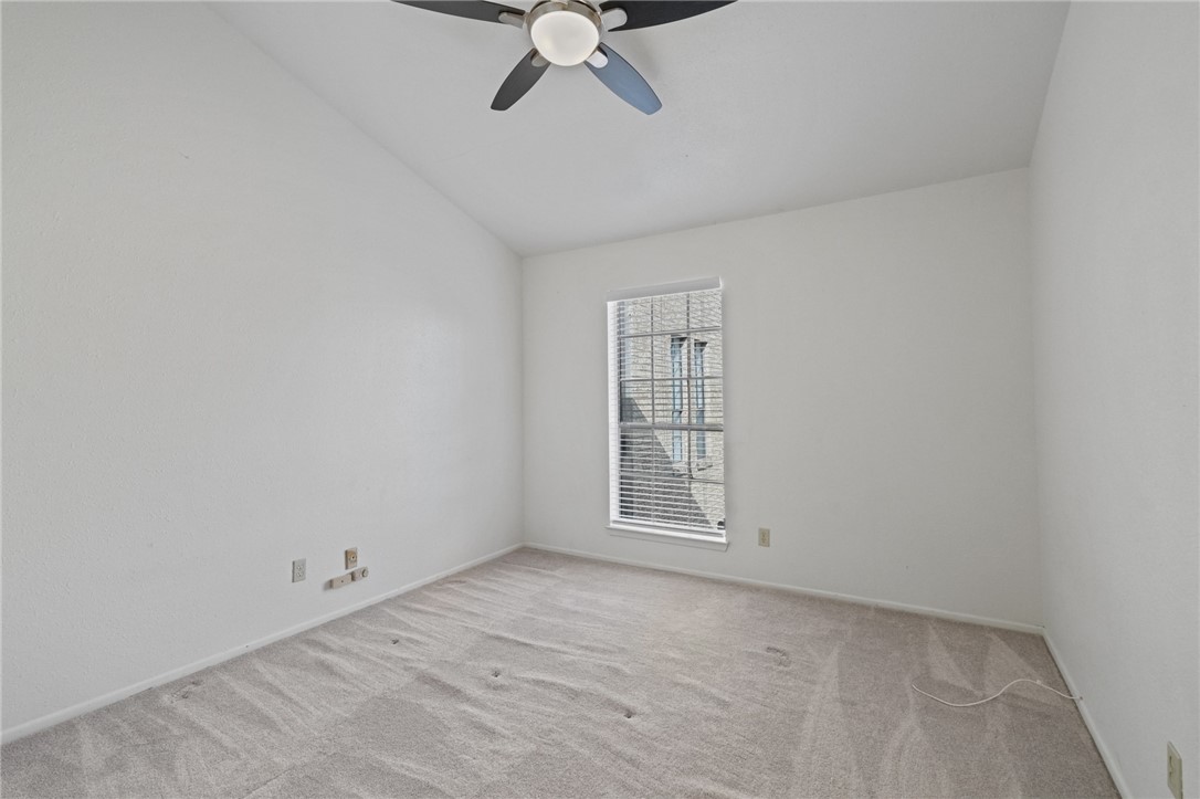 2406 Capitan Dr D Property Photo 5