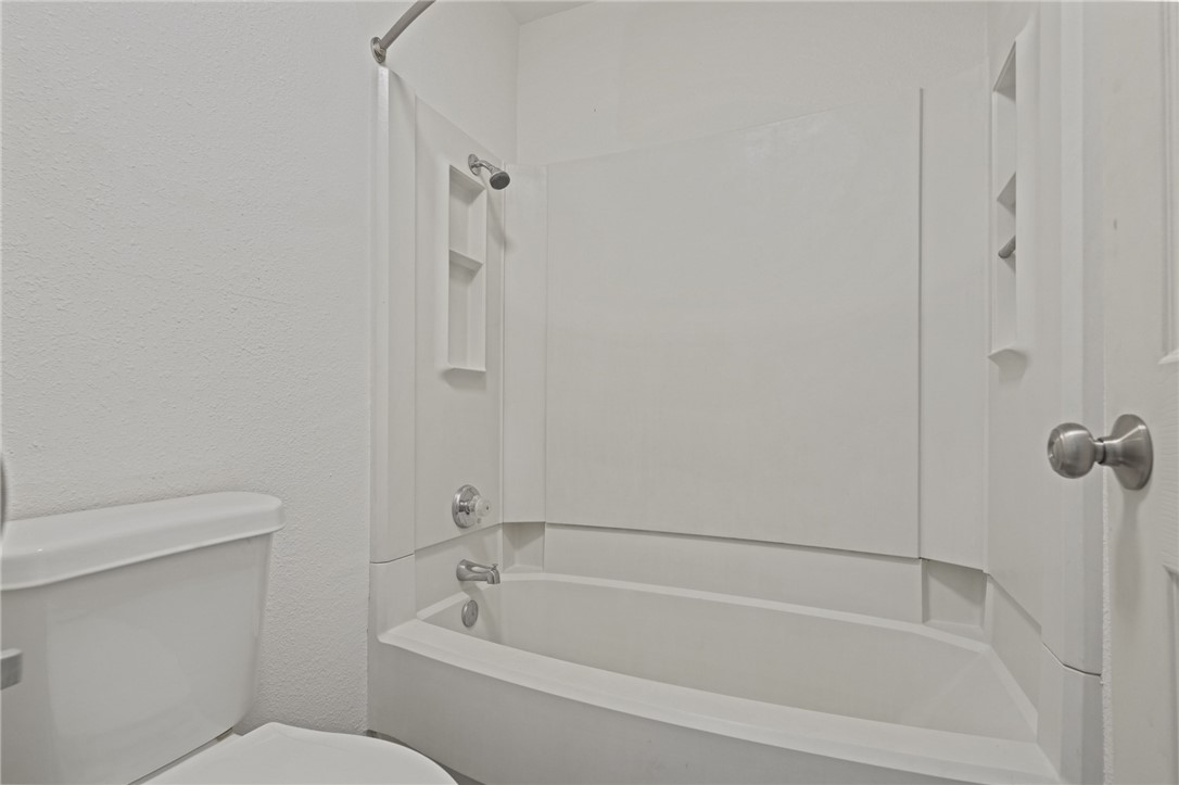 2406 Capitan Dr D Property Photo 8