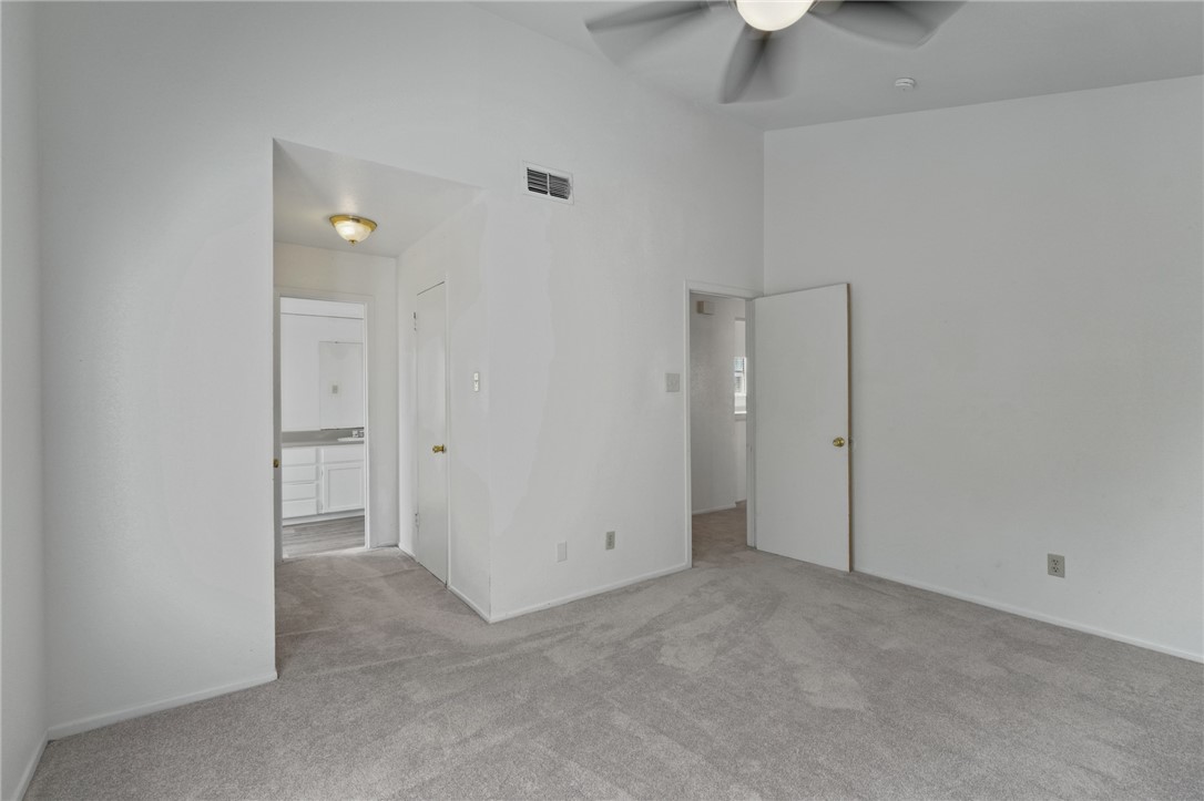 2406 Capitan Dr D Property Photo 10