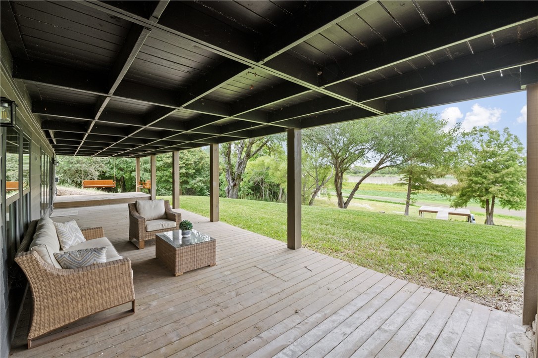 662 County Road 372 Property Photo 26