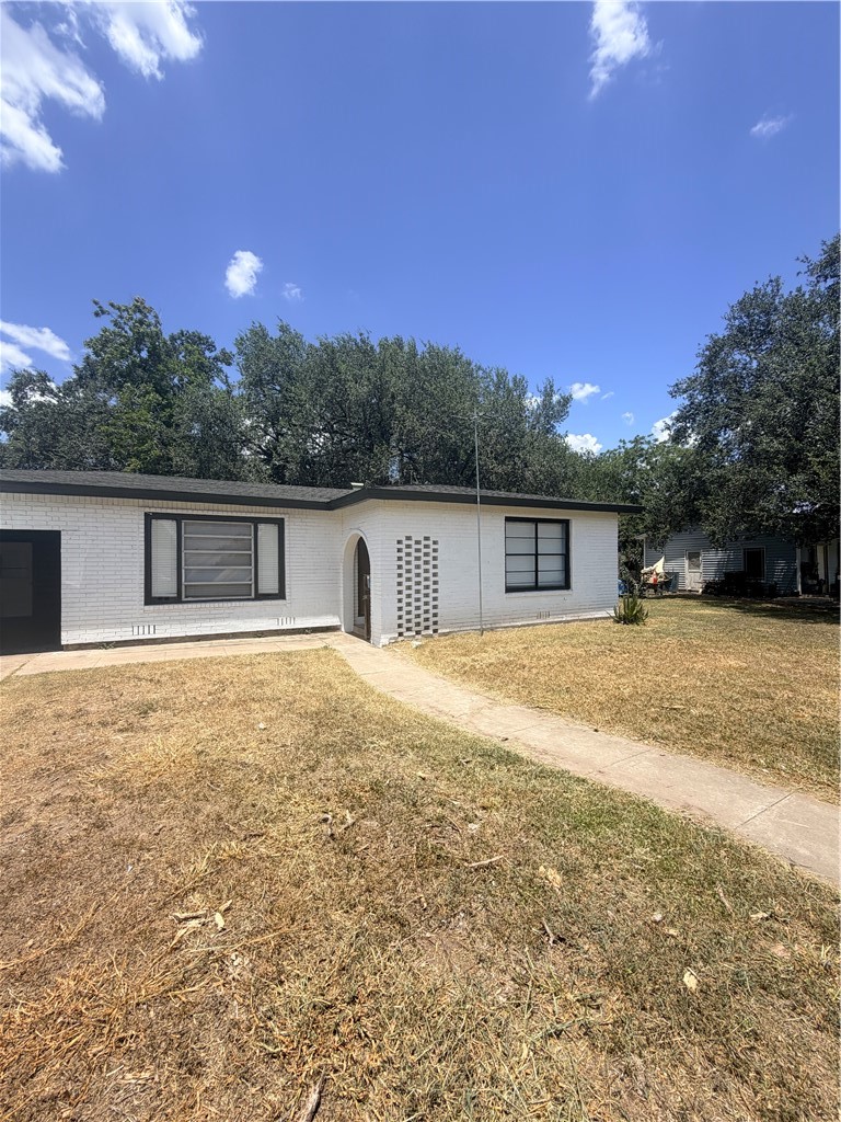 809 Loma St Property Photo 1