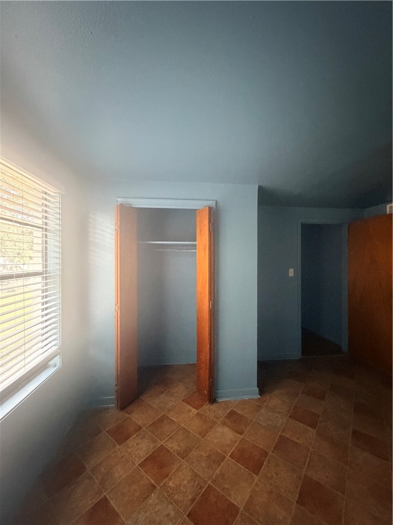 809 Loma St Property Photo 6