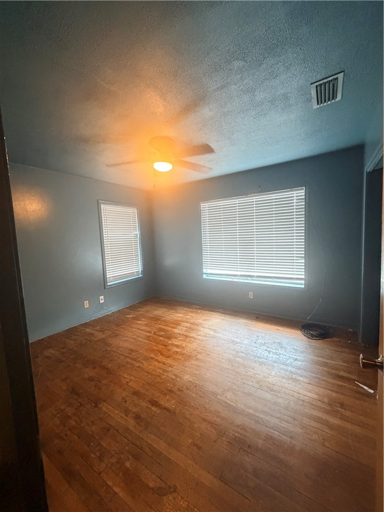 809 Loma St Property Photo 11