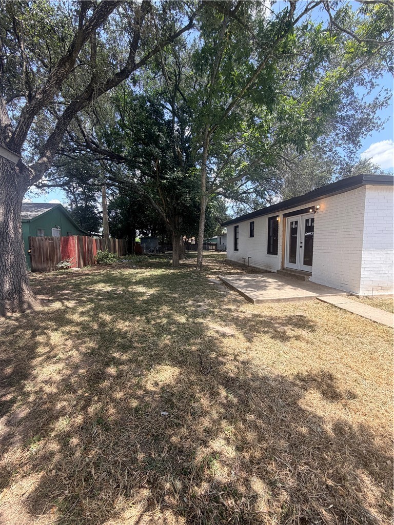 809 Loma St Property Photo 22