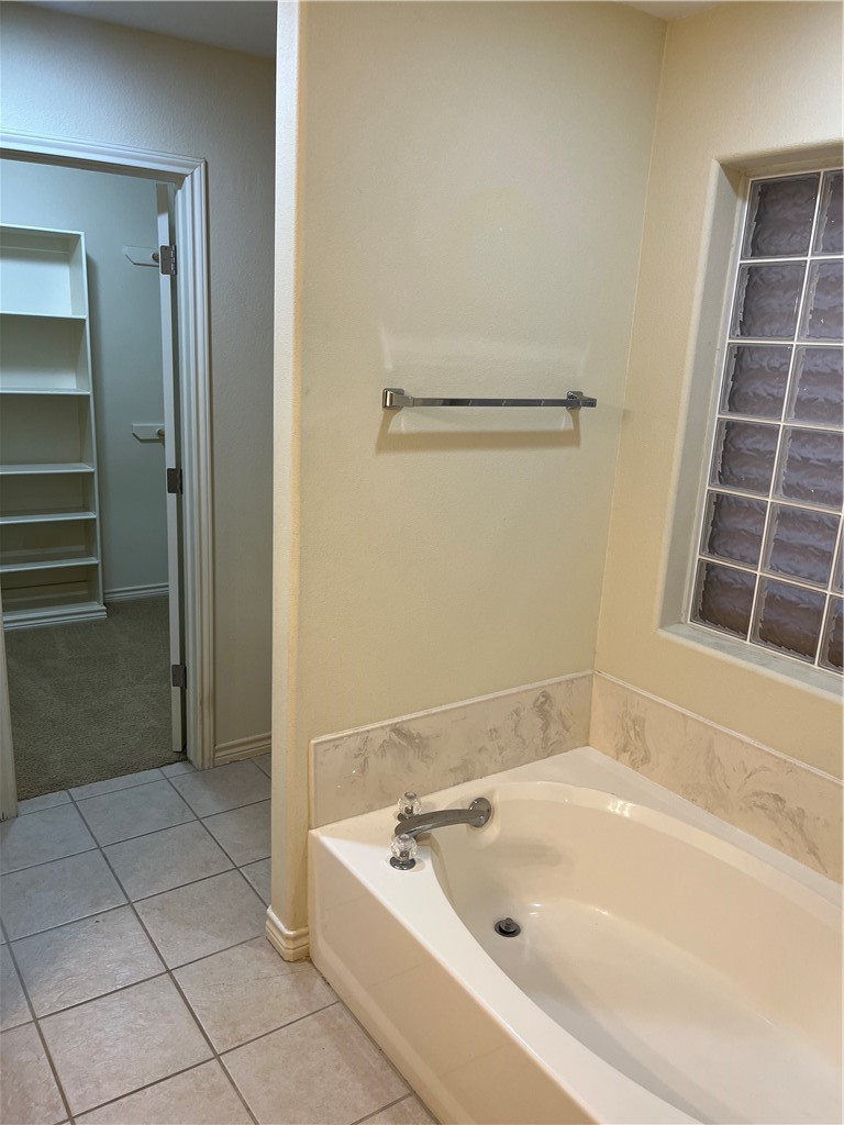 7801 Northwind Dr Property Photo 15