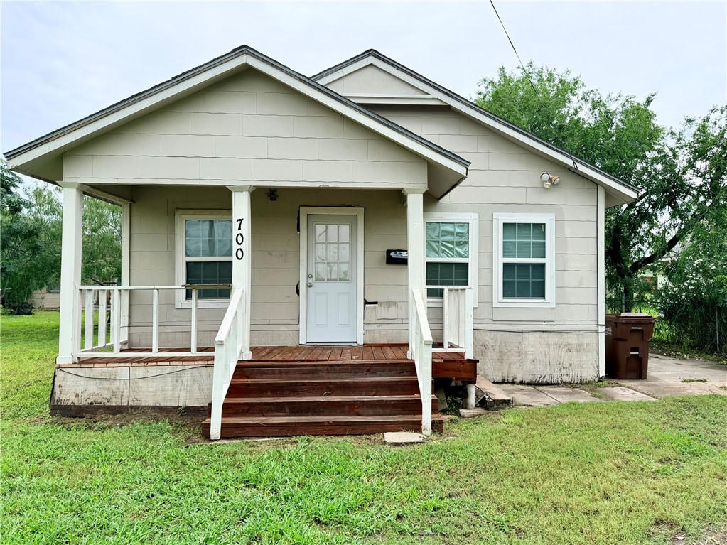 700 W Nettie Property Photo 1