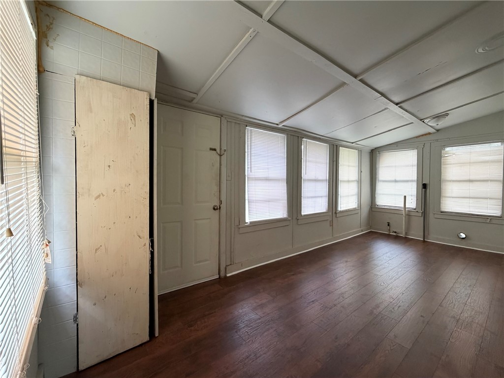 700 W Nettie Property Photo 11