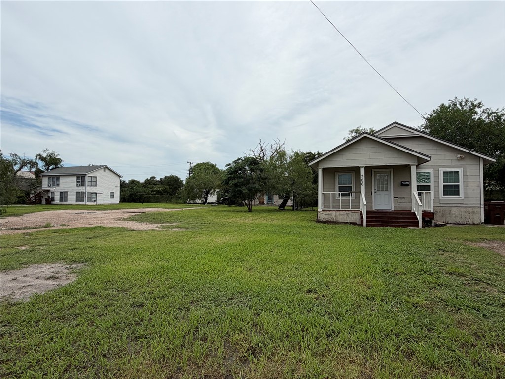 700 W Nettie Property Photo 16