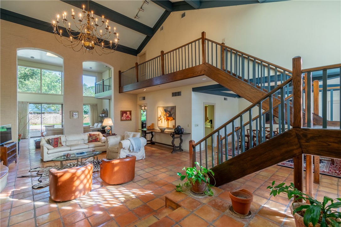 4 Caleta Cir Property Photo 2
