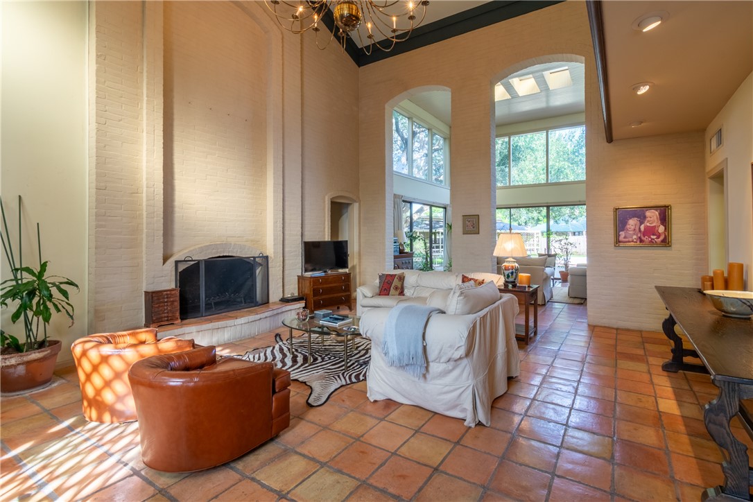 4 Caleta Cir Property Photo 3