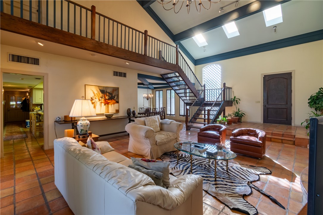 4 Caleta Cir Property Photo 5