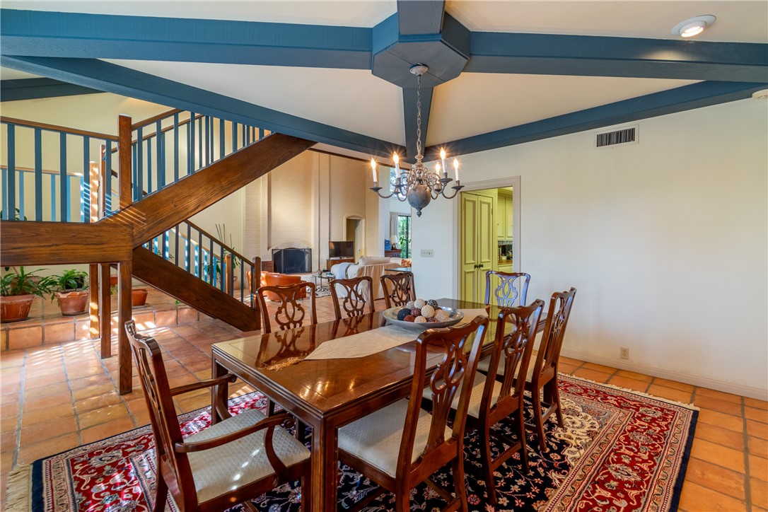 4 Caleta Cir Property Photo 9