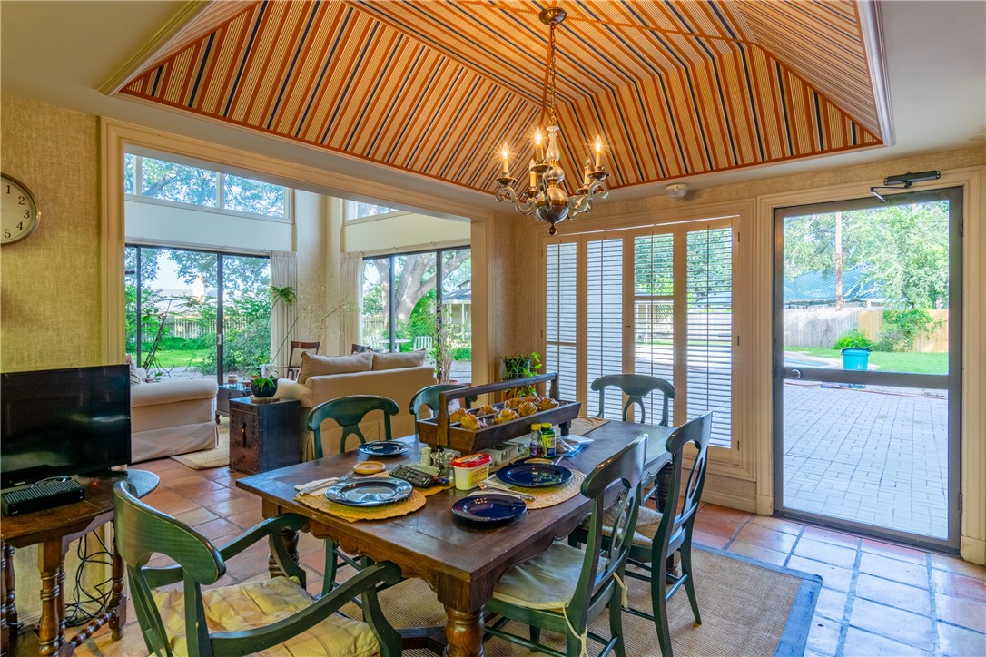 4 Caleta Cir Property Photo 10