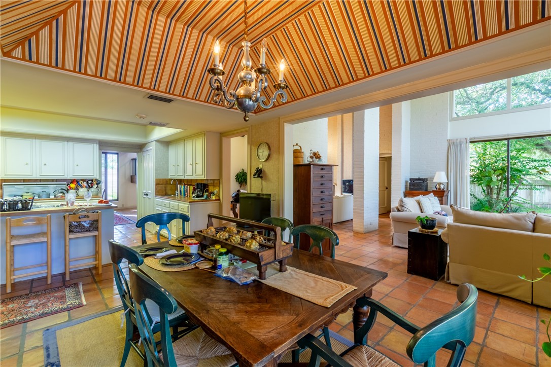 4 Caleta Cir Property Photo 11